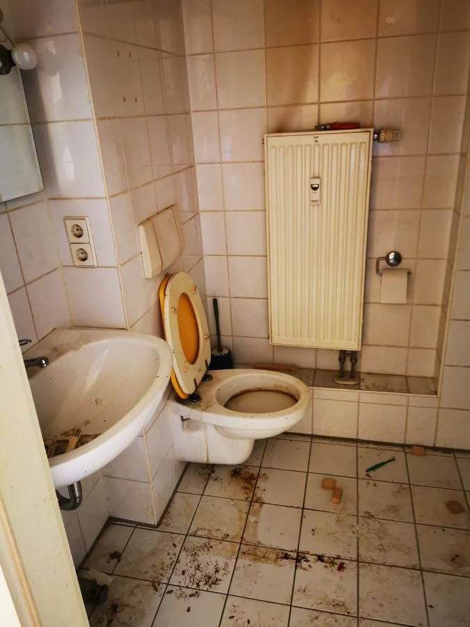 Badezimmer vor der Endreinigung